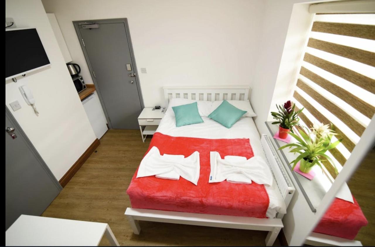 London Suites 4/10