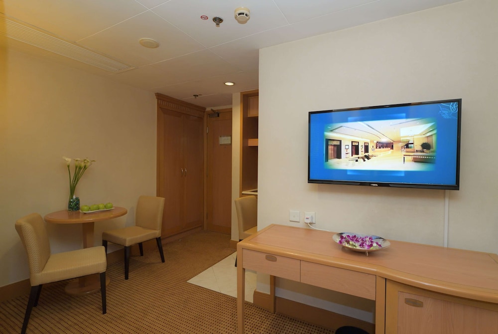Ramada by Wyndham Hong Kong Grand View 28/36