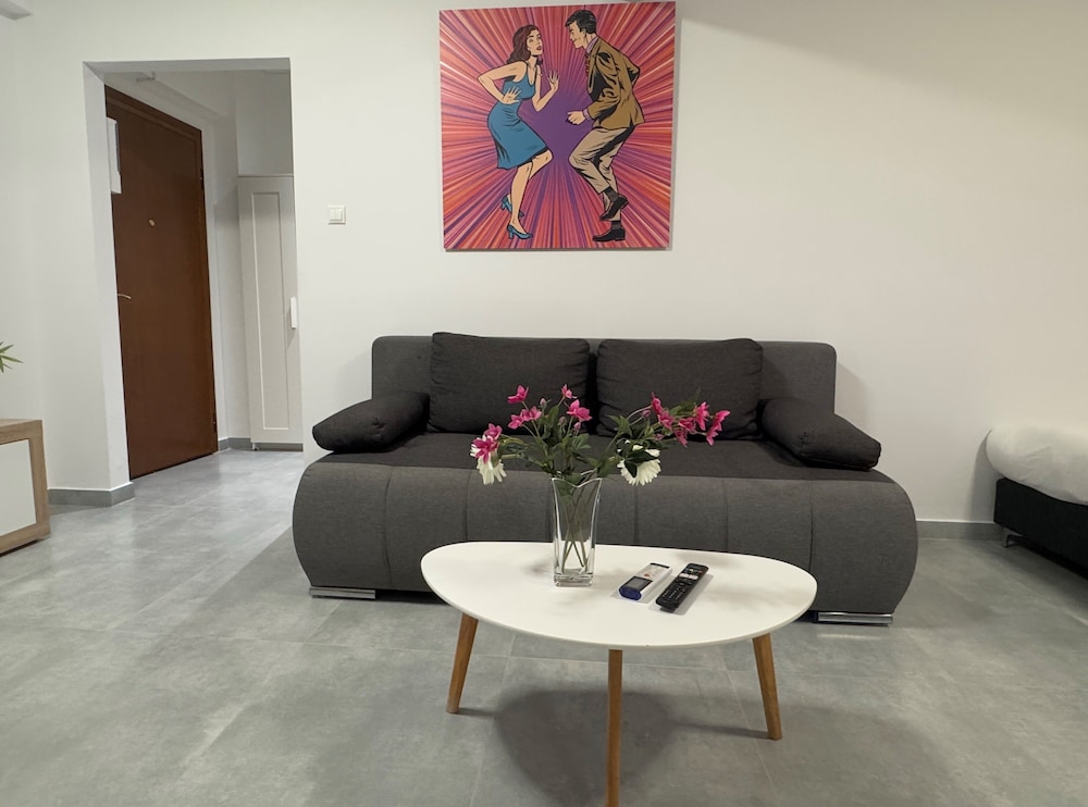 Connect Suites 29/48