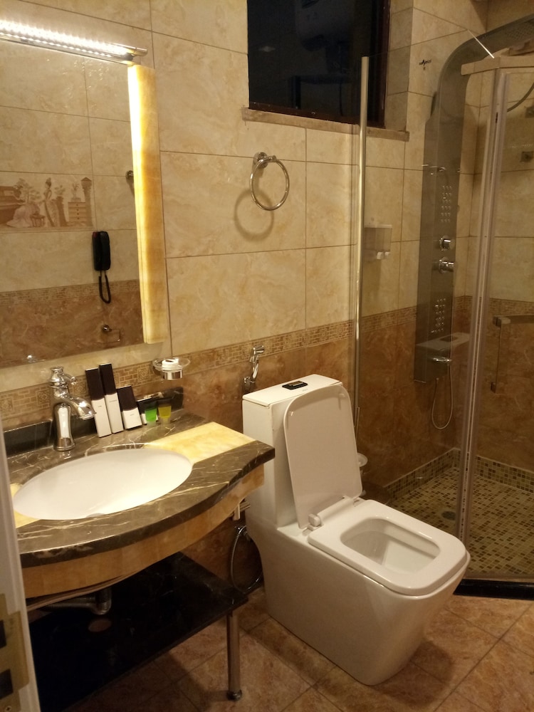 Sherar Addis Hotel 29/30