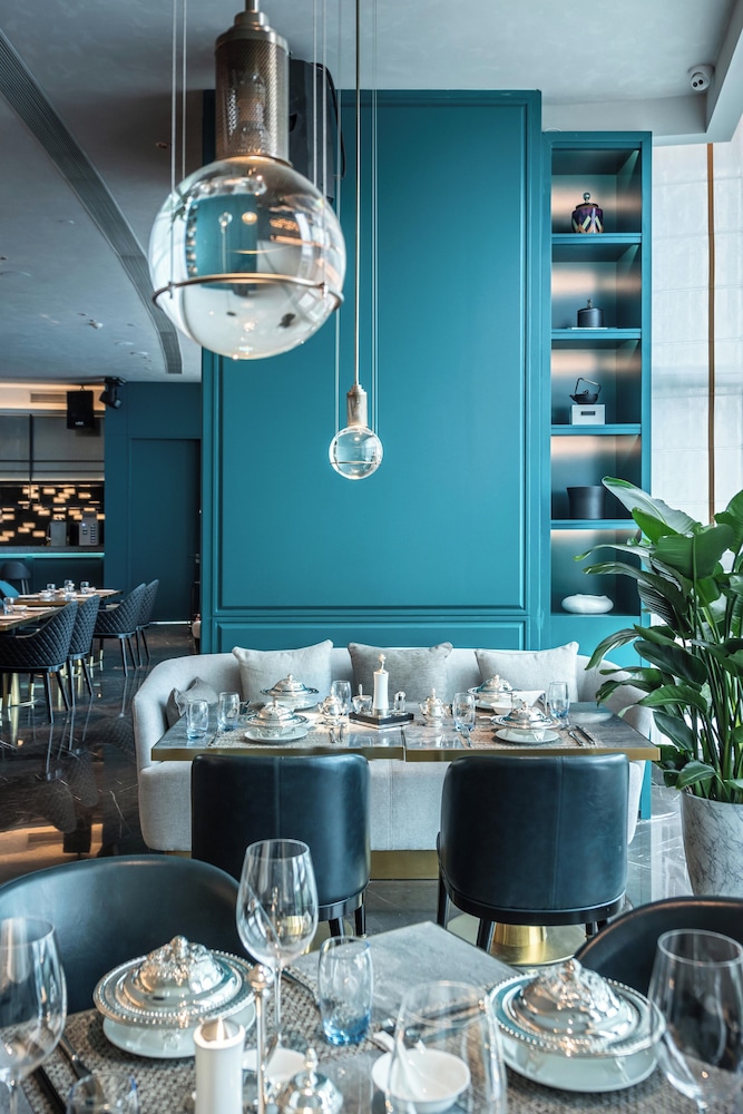 Elegant Hotel (Zhujiang New Town Canton Tower) 38/48