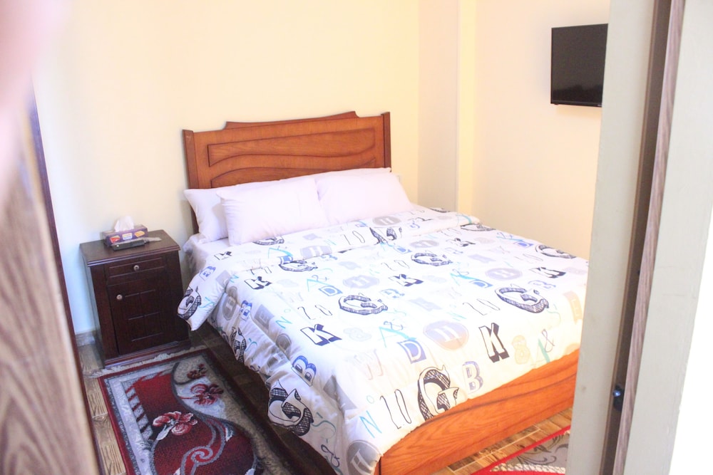 BASIC, KING BED, BALCONY
