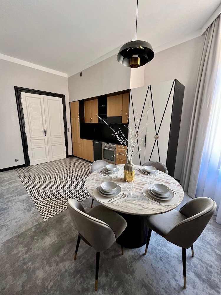 Szewska 22 Boutique 37/50