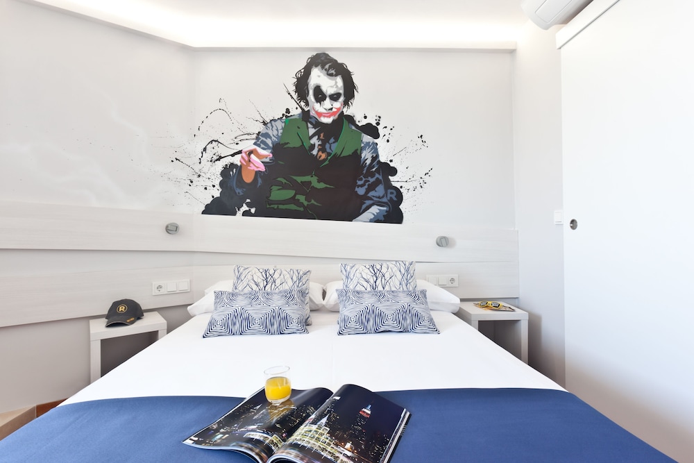 Hotel Ryans La Marina 28/69