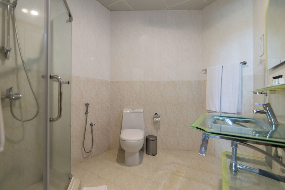 Hotel Sudu Araliya 69/69