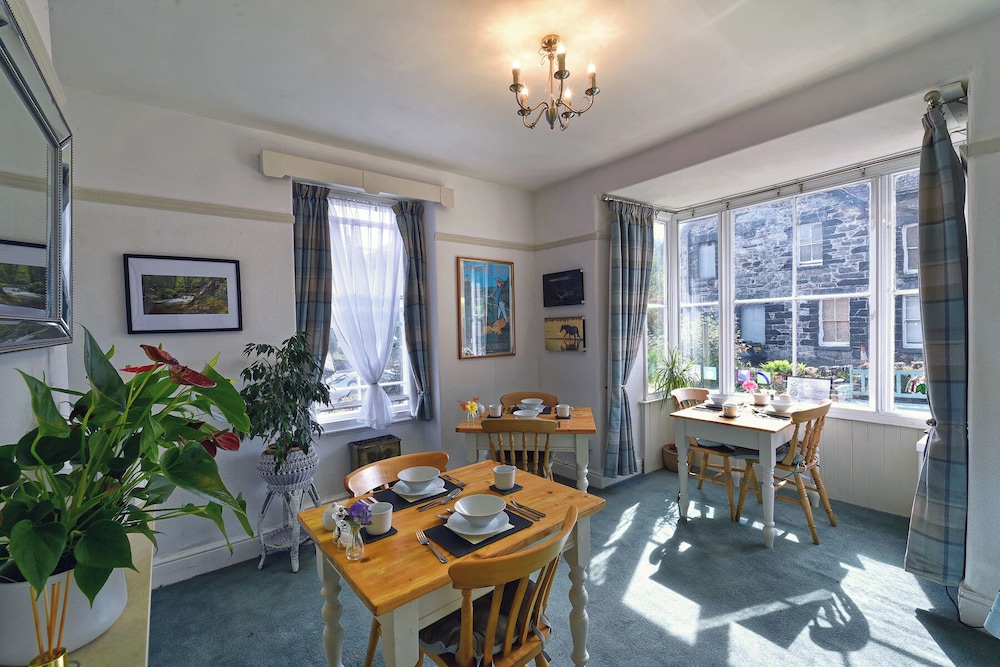 Garth Dderwen Victorian Guest House 20/48