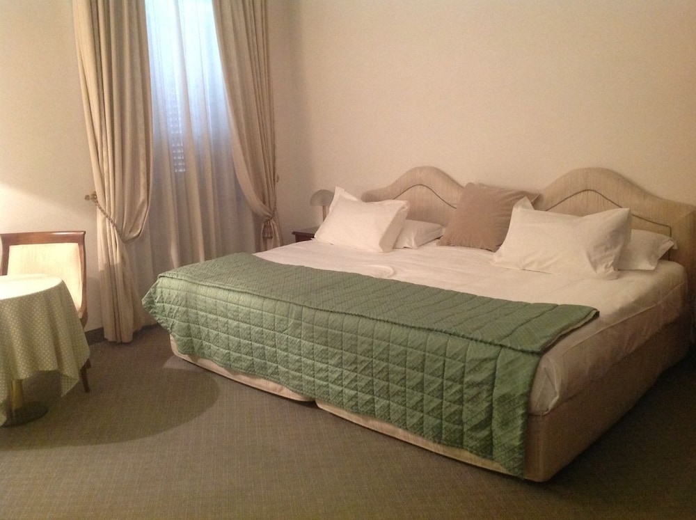 VIlla San Lucchese 16/56