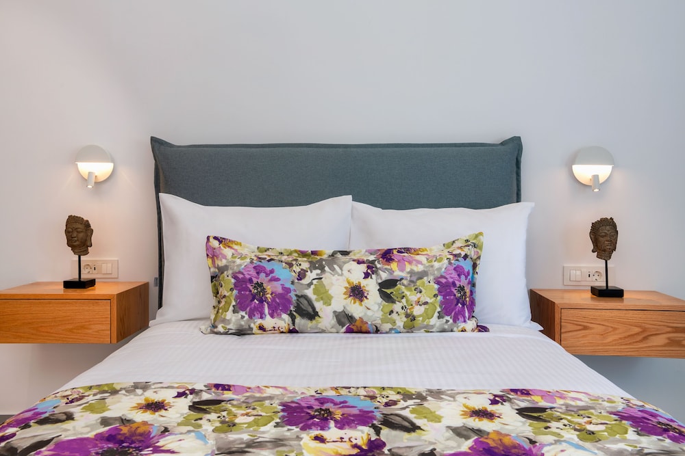 Harmony Suites 5/50