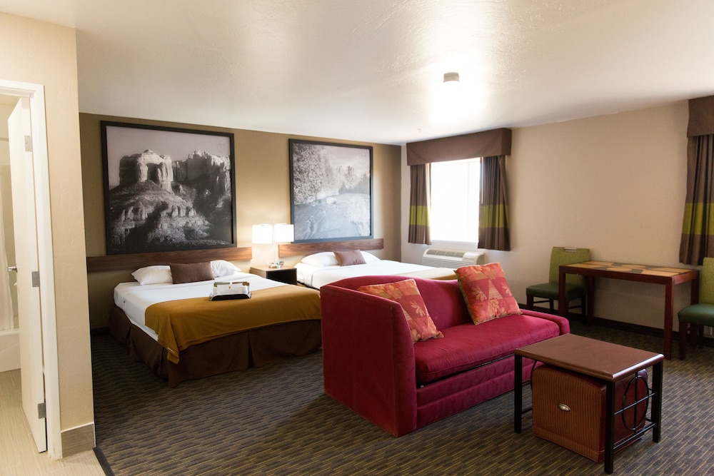 Super 8 by Wyndham Wickenburg AZ 20/32