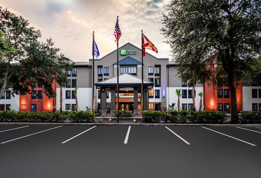 Holiday Inn Express Tampa-Brandon 6/52