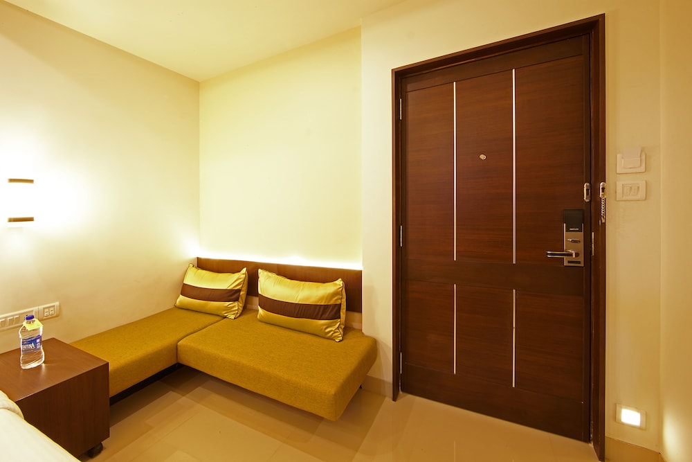 Golden Fruits Business Suites 15/26
