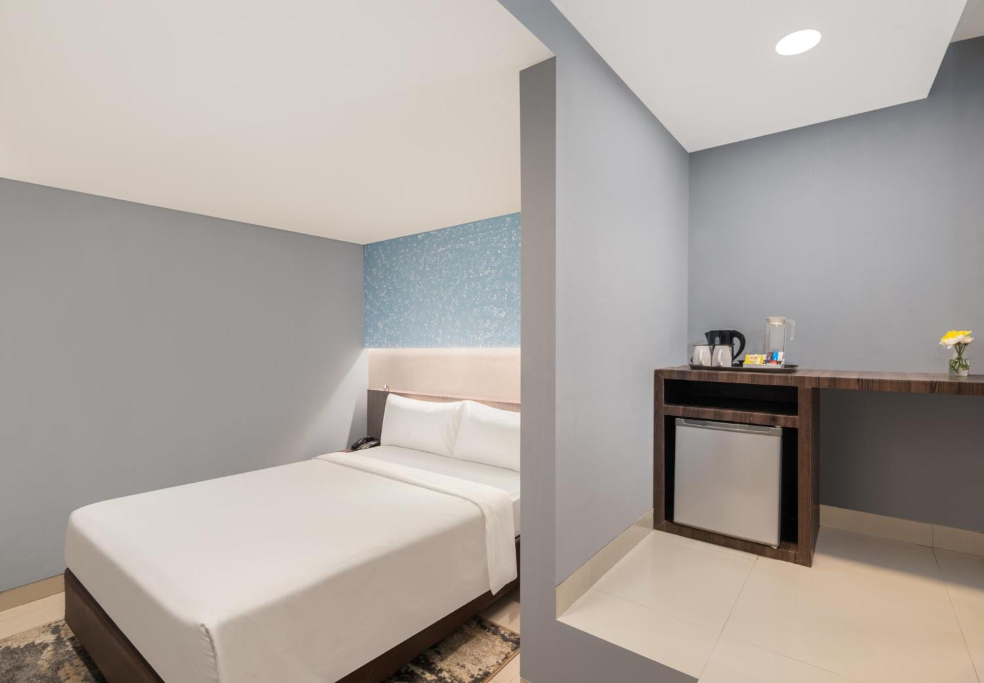 غرفة بسرير كوين، favehotel PGC Cililitan 3/5