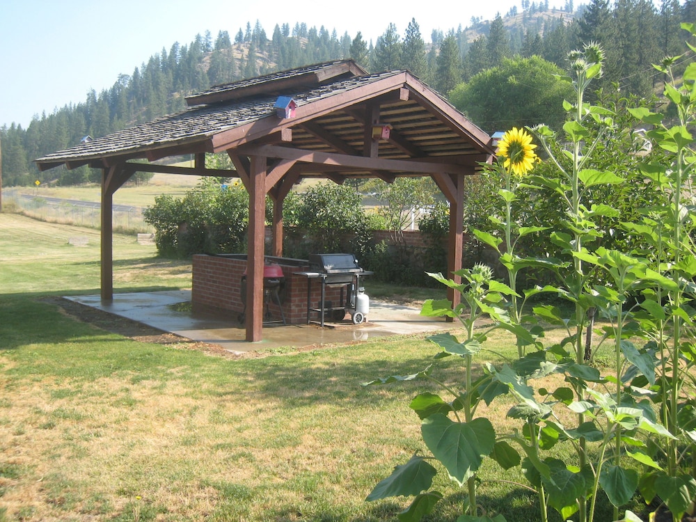 Willow Bay RV Resort & Marina 15/21