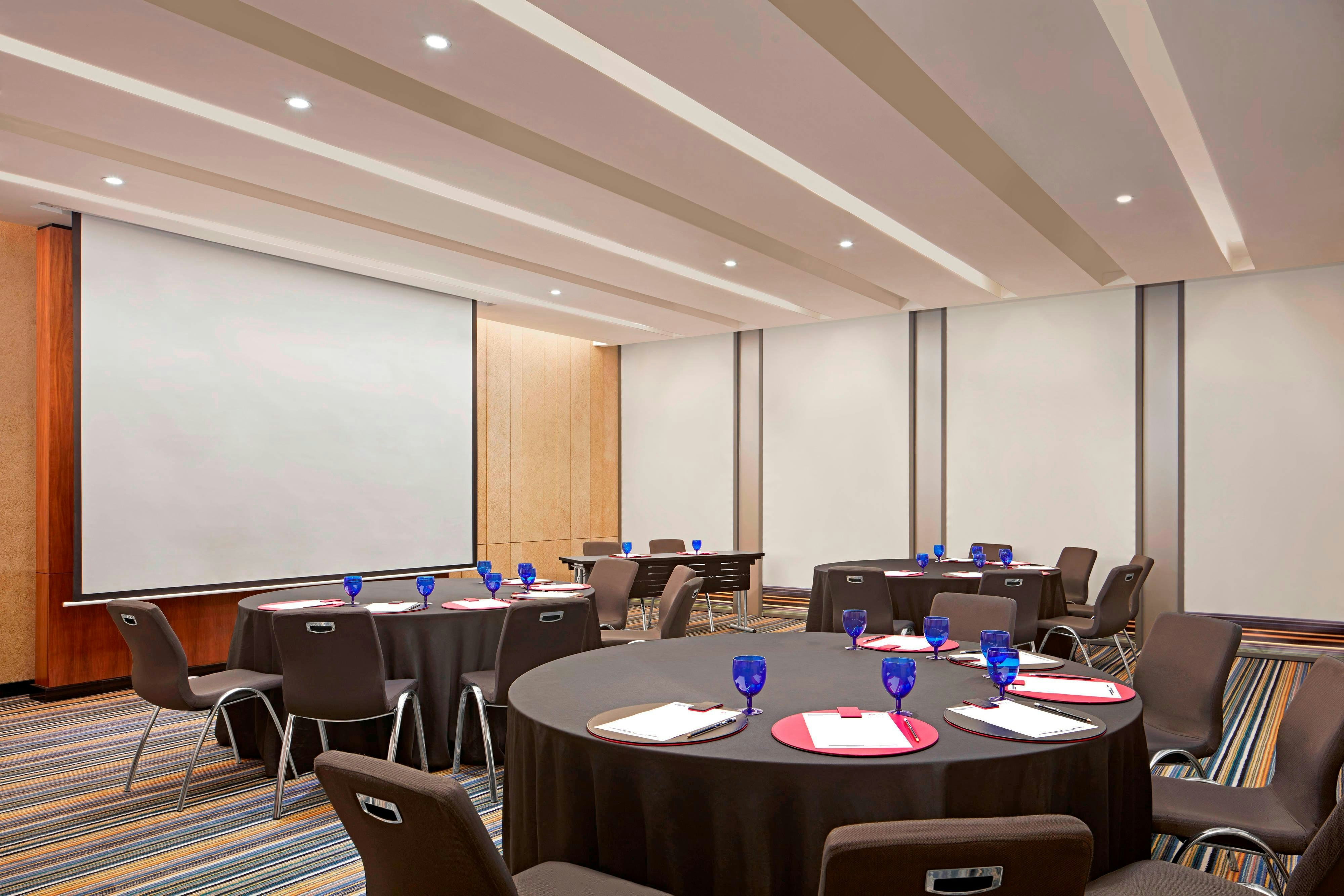 Aloft Kuala Lumpur Sentral Hotel 70/82
