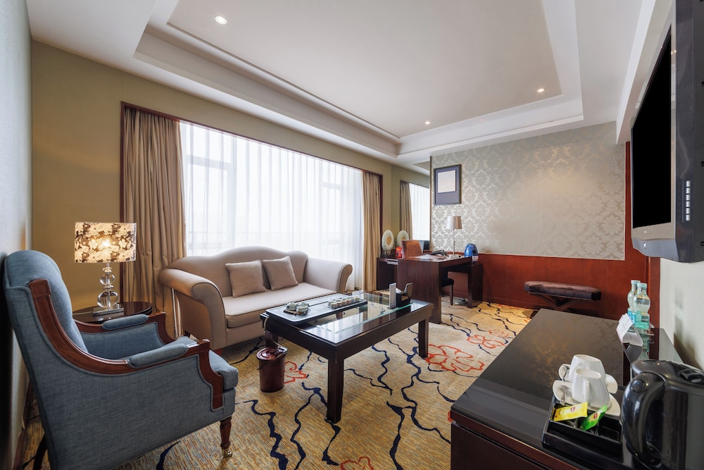 Eurasia International Hotel 26/42