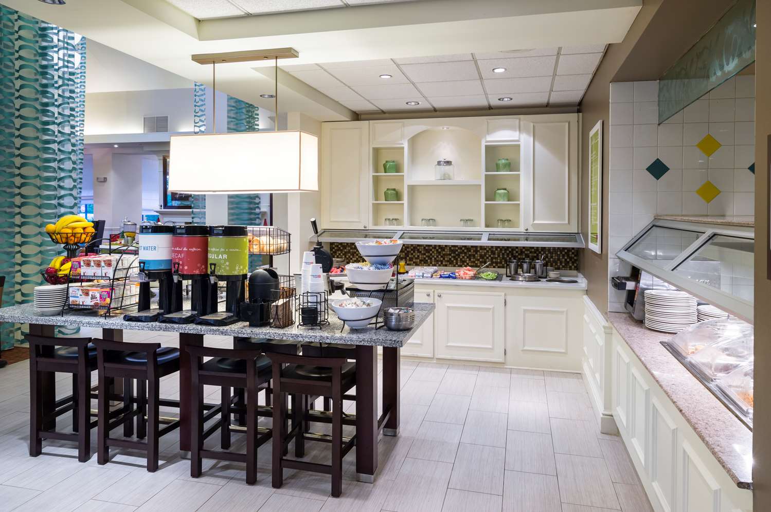 restaurant cafeteria