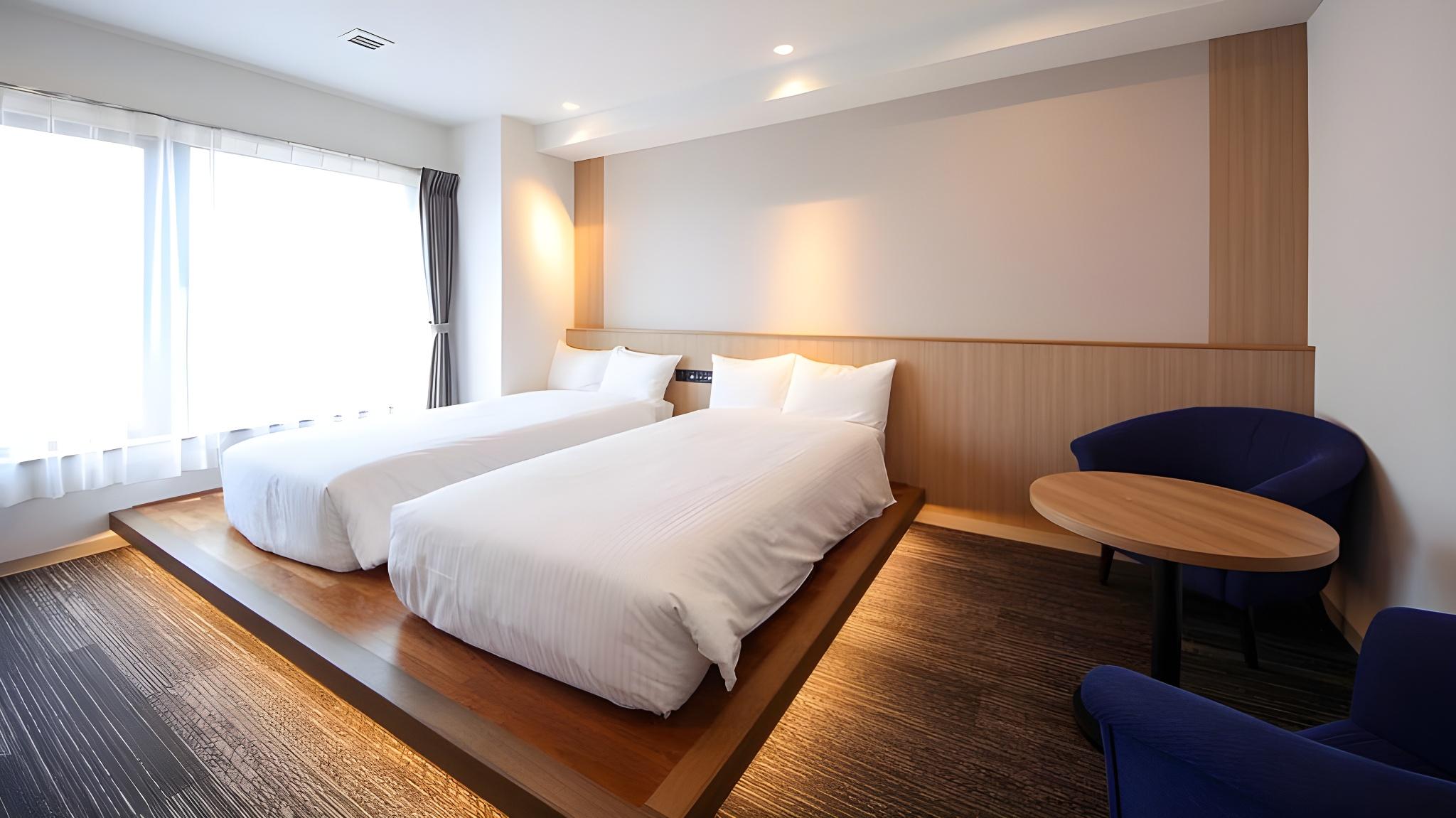 Hollywood, Twin Beds, High Floor