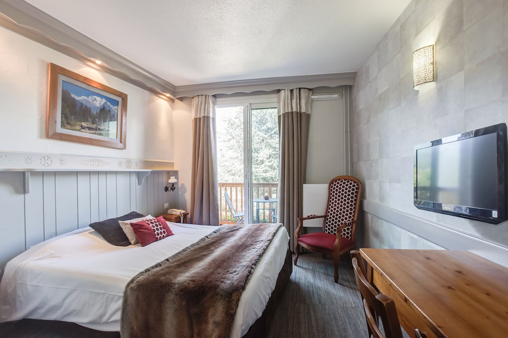 Les Bartavelles Hotel Restaurant 8/50