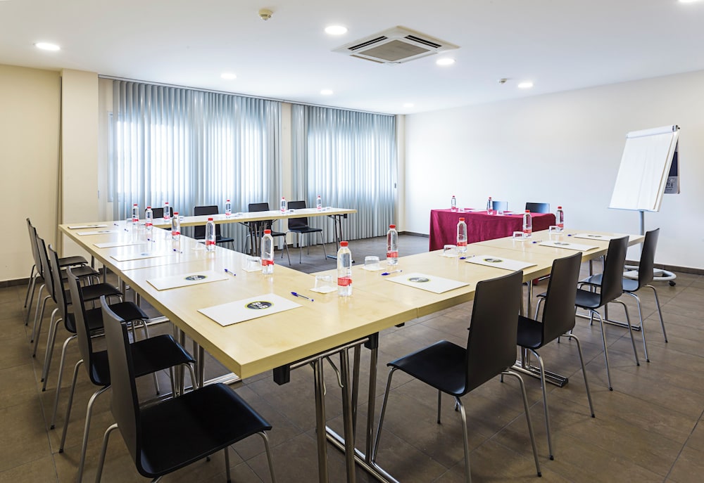 B&B HOTEL Madrid Aeropuerto T1 T2 T3 21/24