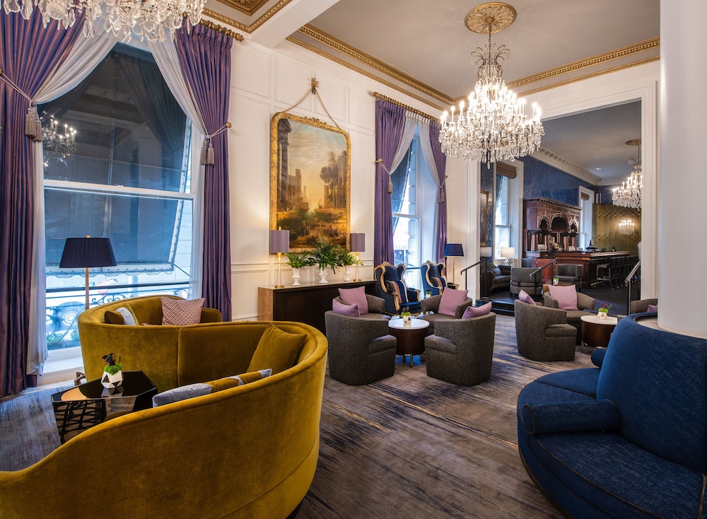 Le Pavillon Hotel 59/77