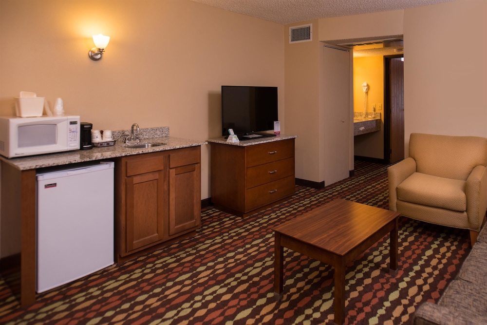 Best Western Ambassador Inn & Suites 4/21