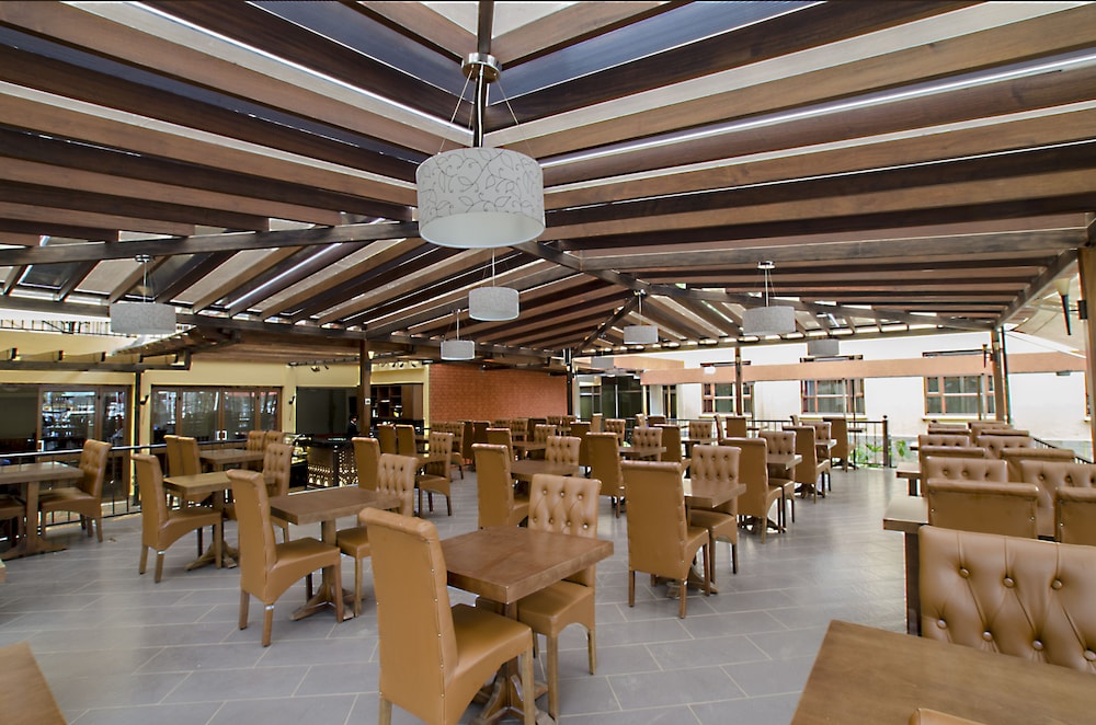 Ngong Hills Hotel 56/72