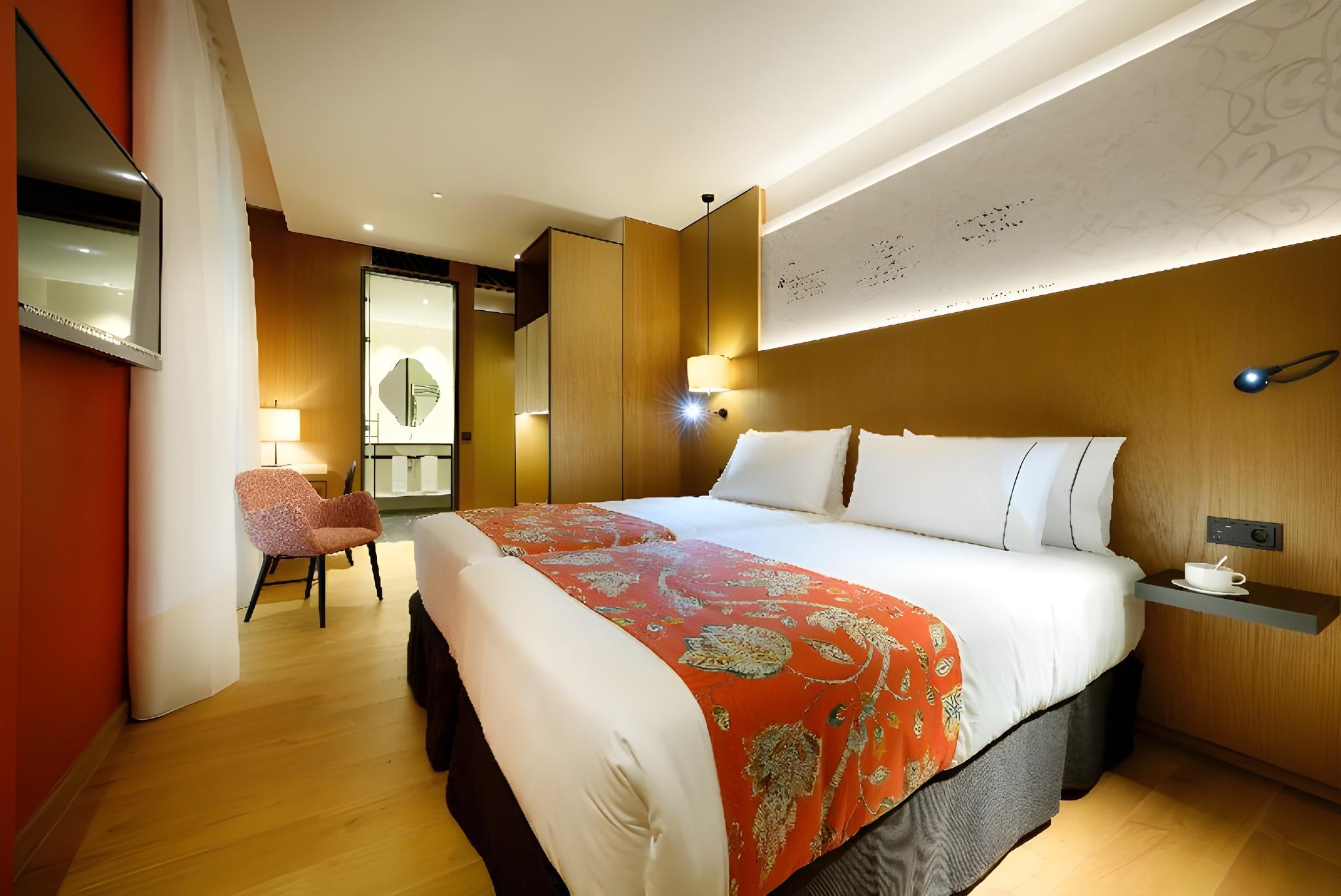 Room, King Bed