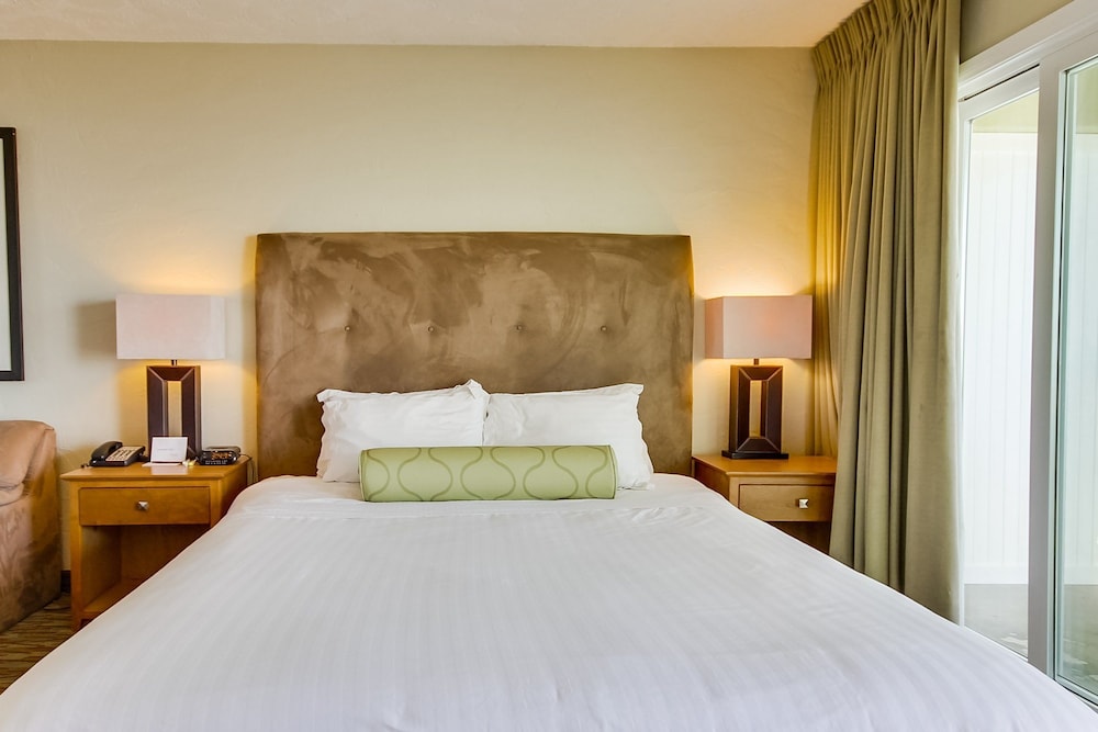 Surfer Beach Hotel 26/59