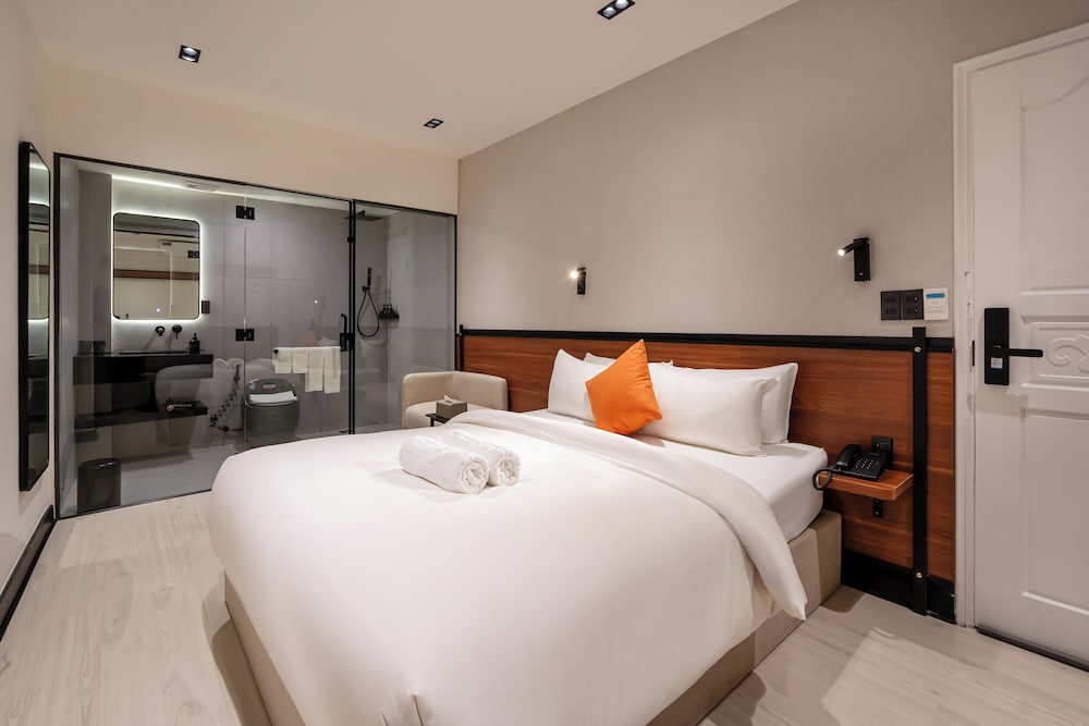 Metrolux City Contemporary Hotel 14/50