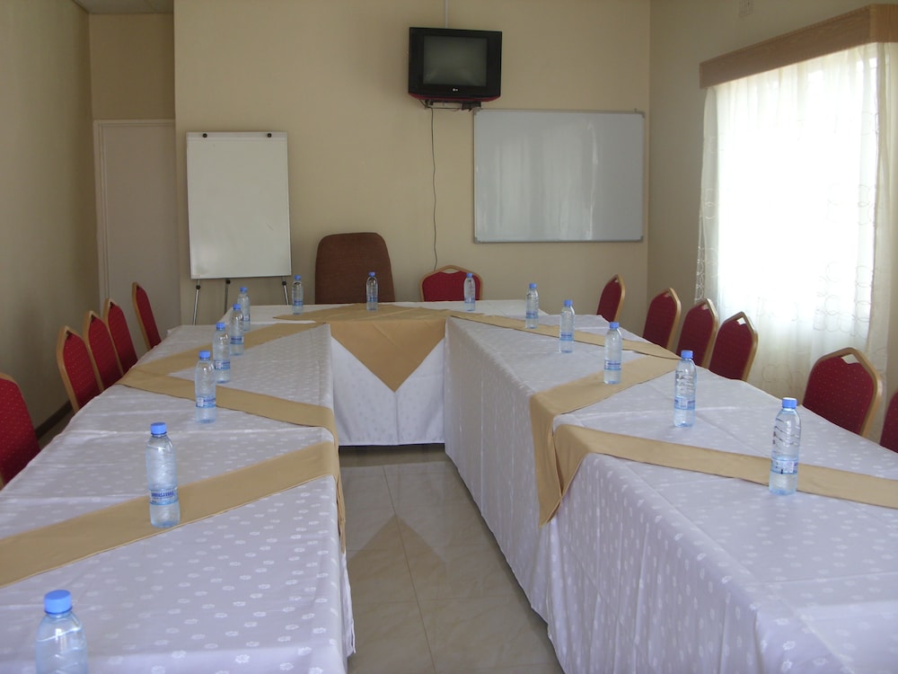 Lusaka Mosi-O-Tunya Executive Lodge 9/19