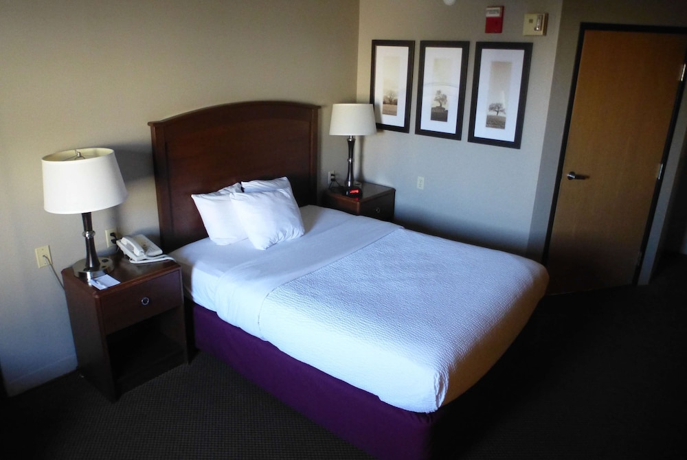Americinn By Wyndham Mitchell 13/36
