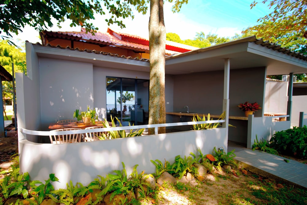 Villa Cha Cha Chaolao Beach Resort 1/60