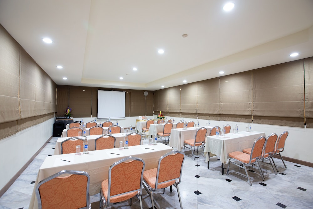Imm Hotel Thaphae Chiang Mai 63/70