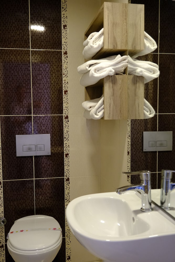 Esin Hotel 47/50