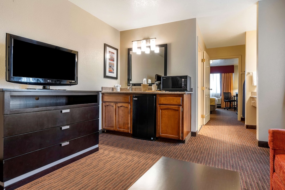 Best Western Luxury Inn 10/37