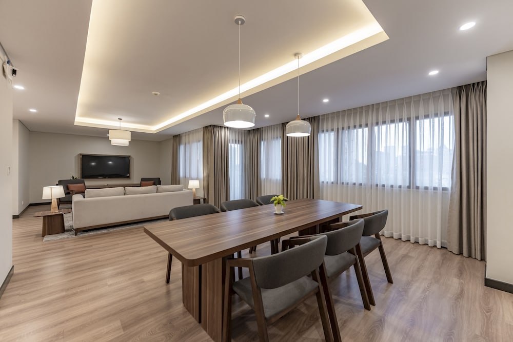 Garden View Court Serviced Apartments 43/50
