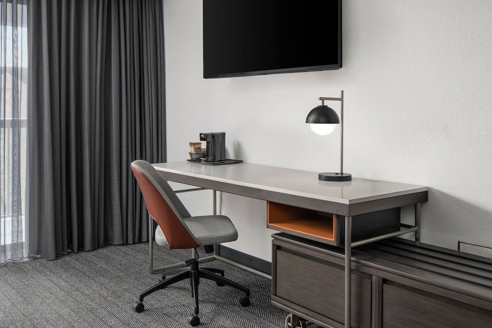 Courtyard By Marriott Butler Boulevard 36/43
