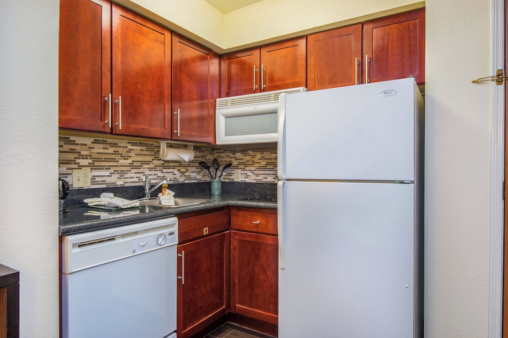 Staybridge Suites Allentown West 33/40