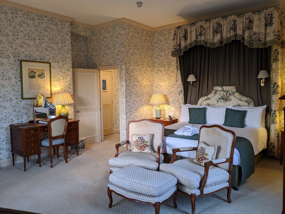 Cotswold Lodge Hotel 45/64