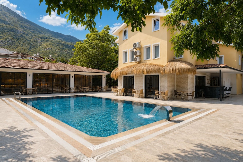 Gunes Hotel & Apartments 3/46