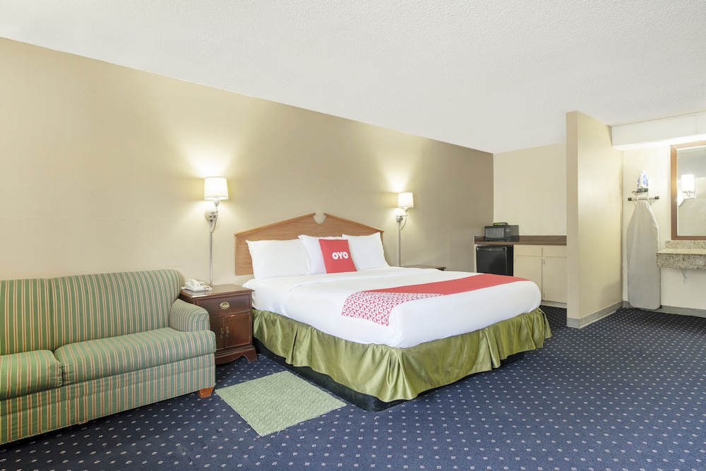 OYO Hotel Tulsa International Airport 8/26