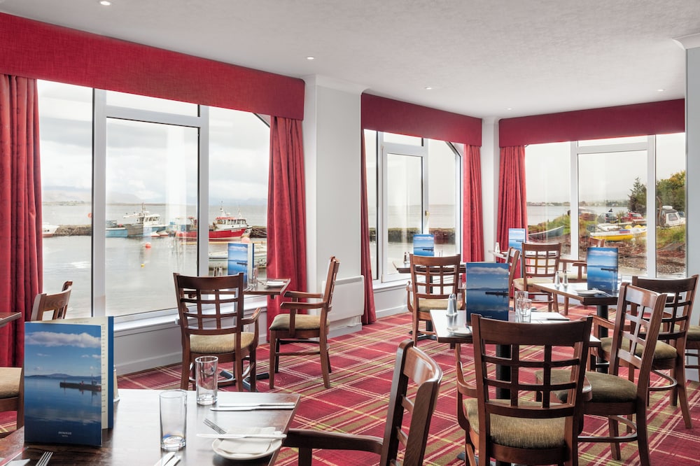 Dunollie Hotel 33/50