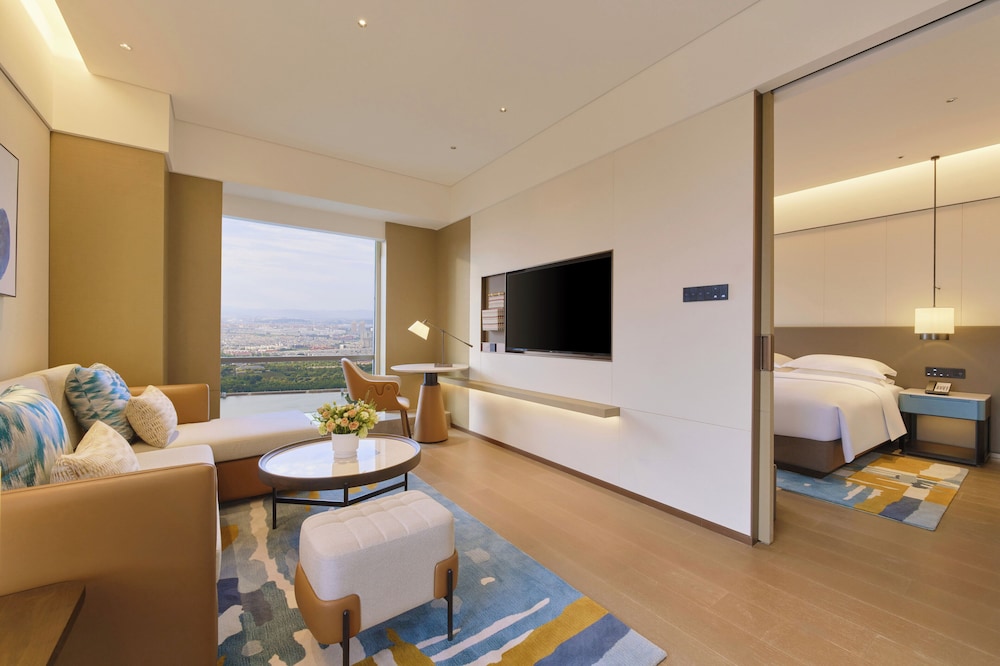 Hyatt Place Kunming South Railway Station 25/50