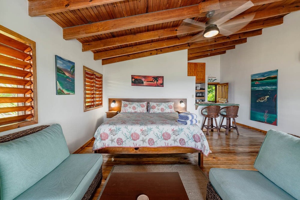French, Harbor, Premium, Studio, Suite, King Bed, Ocean View, Sofa