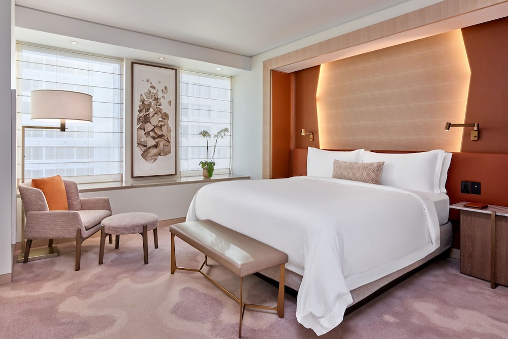 Deluxe, King Bed, Garden View