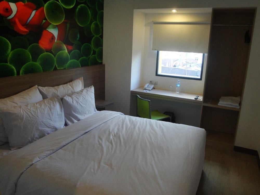 Top Hotel Manado 8/27