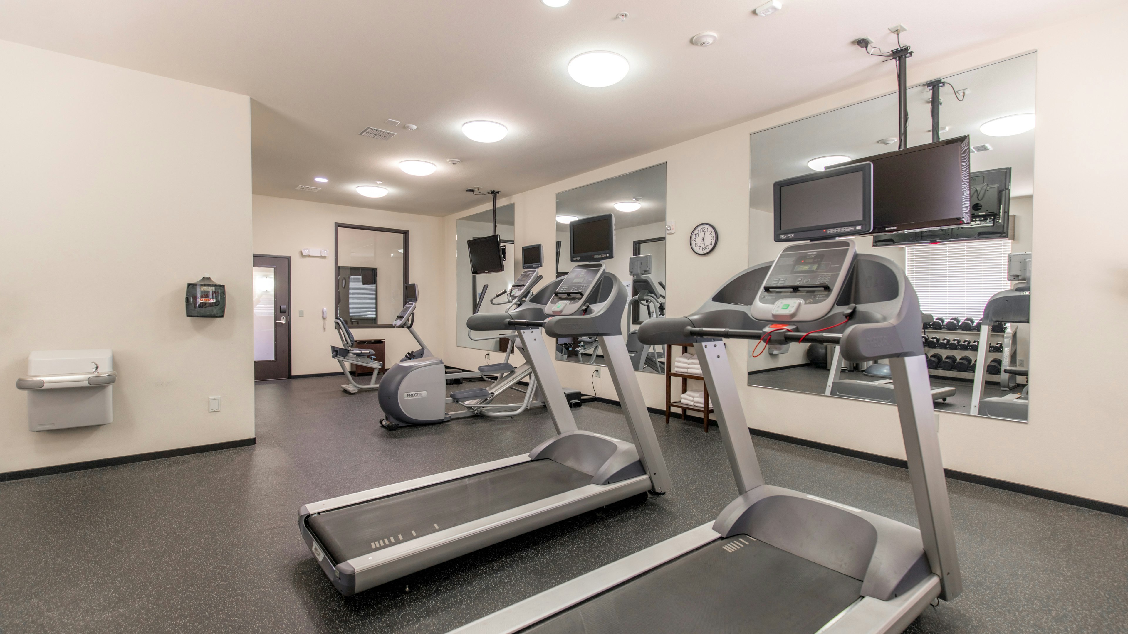 Holiday Inn Express Hotel Suites Oklahoma City Nw Quail Springs 38/76