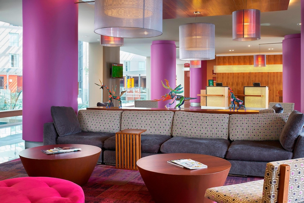 Courtyard Mexico City Airport Hotel 40/78