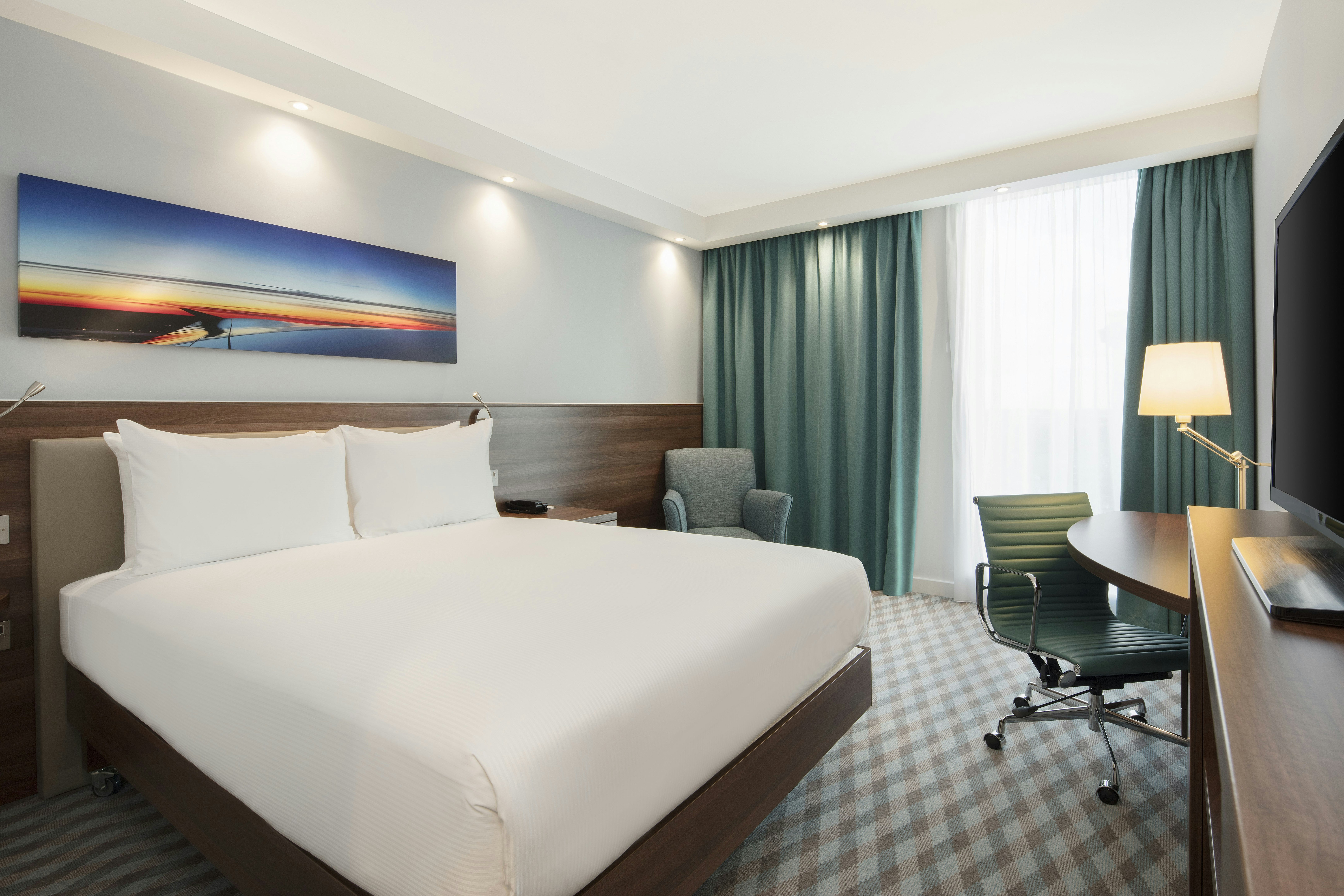 غرفة بسرير كوين، Hampton By Hilton London Stansted Airport 2/10
