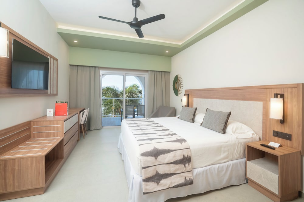 غرفة بسريرين مزدوجين، RIU Flamingos - All Inclusive 2/9